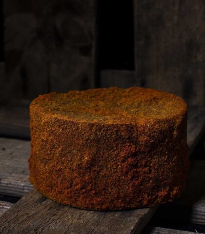 Veggie-Karma-veganer-Kaese-mit-smoked-paprika